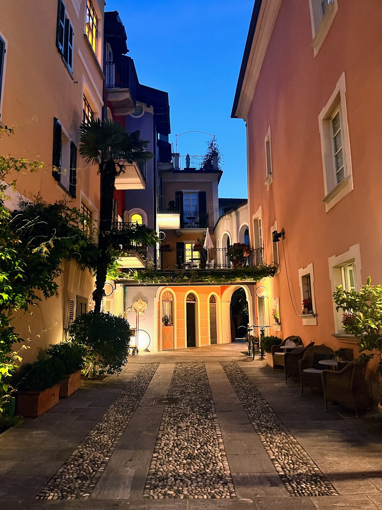 Sonnenuntergang am Seeufer von Cannero Riviera
